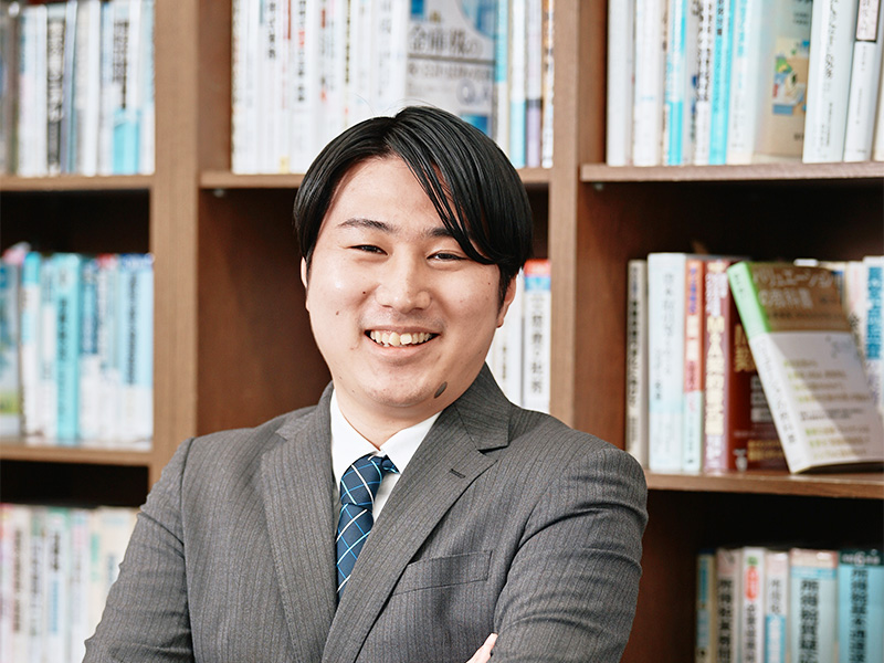 先輩社員インタビュー
